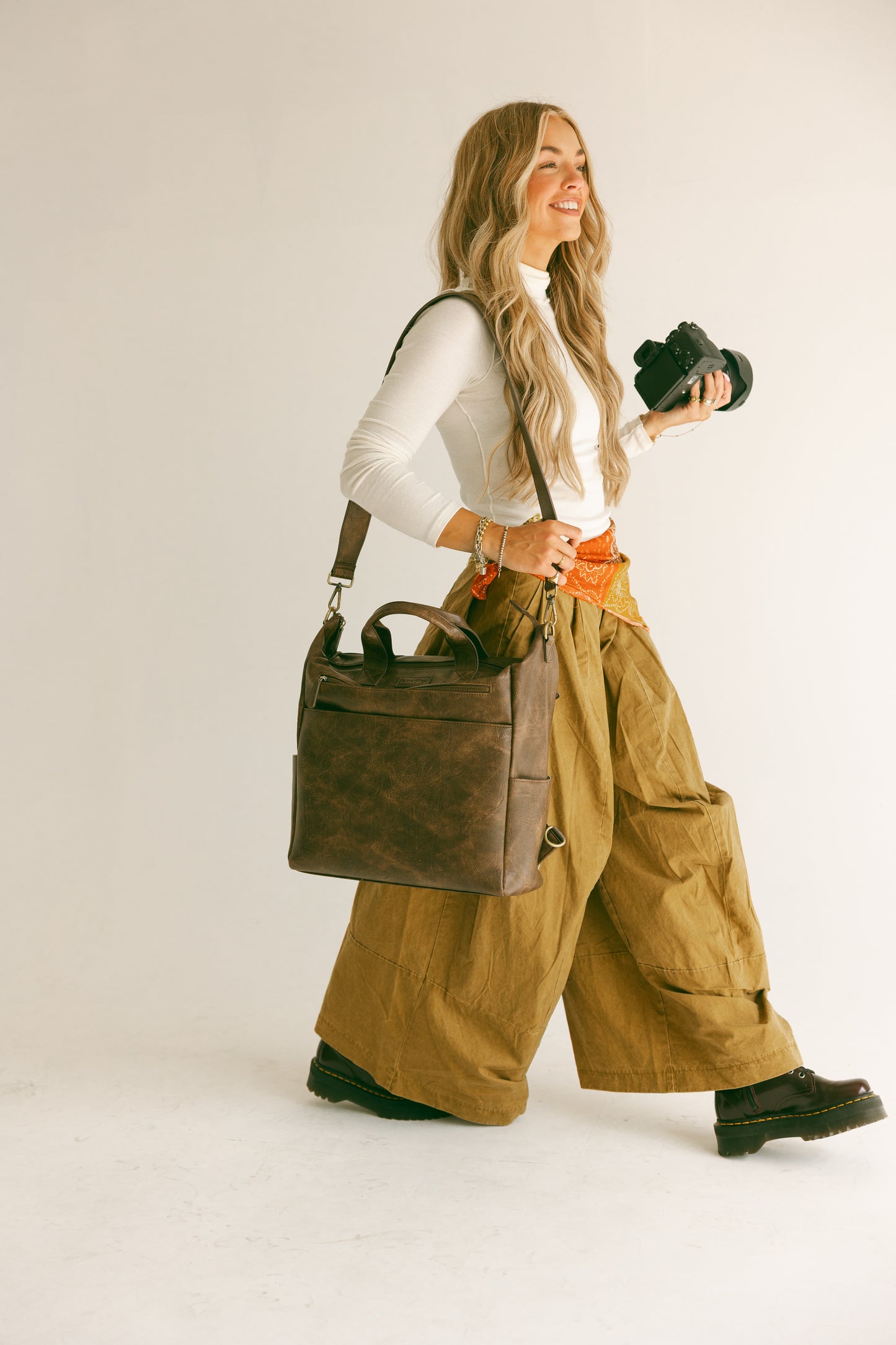 The Courtney - Full Size Versatile Camera Bag