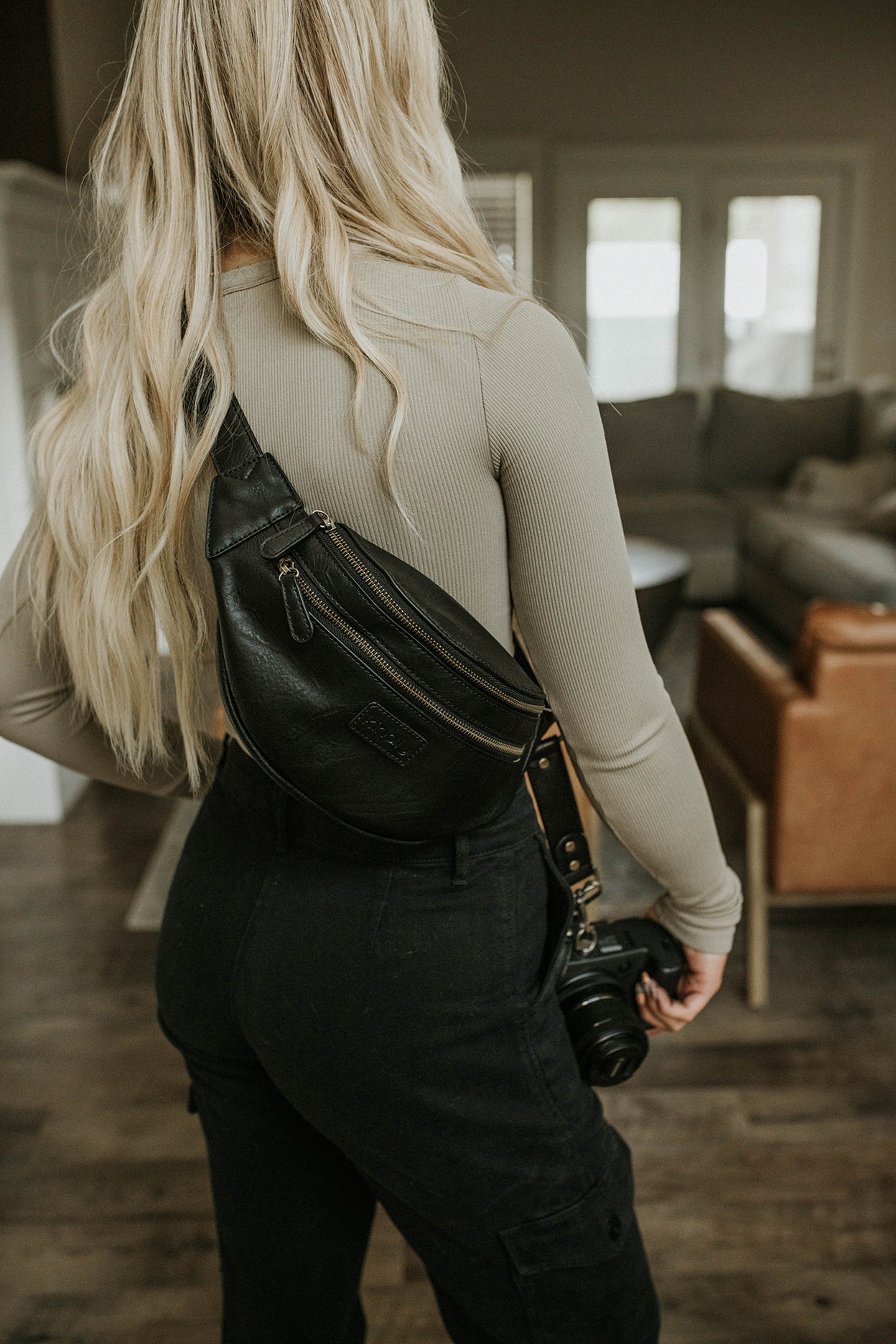 HOW TO STYLE: WAIST BAGS/FANNY PACKS/BUM BAGS: 6 Different Ways to